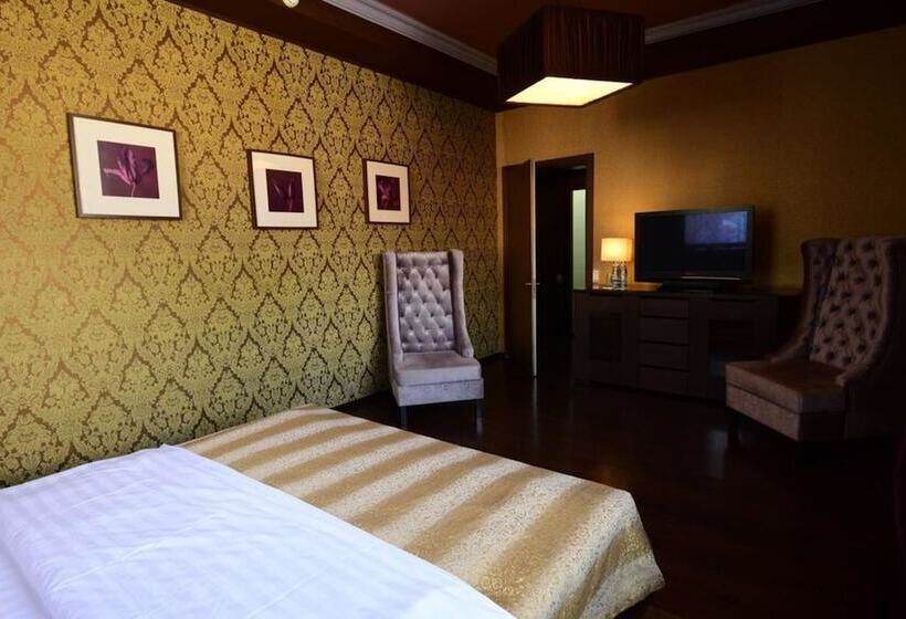 Suite Familiale, Jardin Park