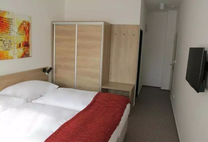 Camera Standard, Kapitol