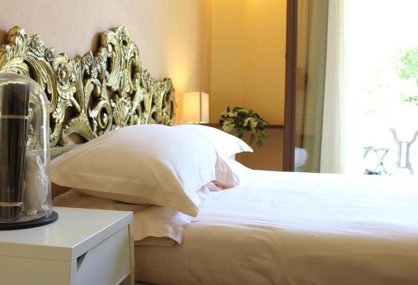 חדר אקונומי, La Trigola