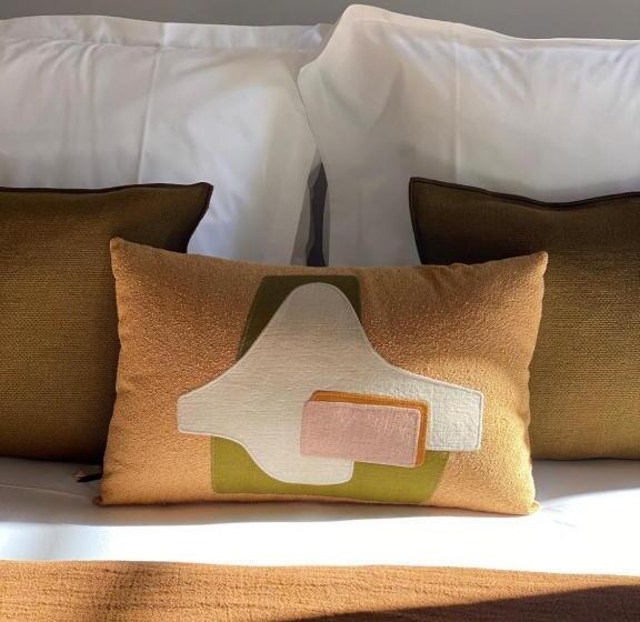 جناح عائلي, Les Lodges Sainte Victoire Hotel & Spa