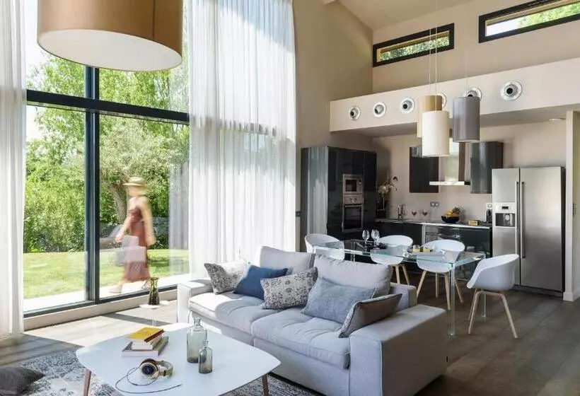 プール付３ベッドルーム　ビラ, Les Lodges Sainte Victoire Hotel & Spa