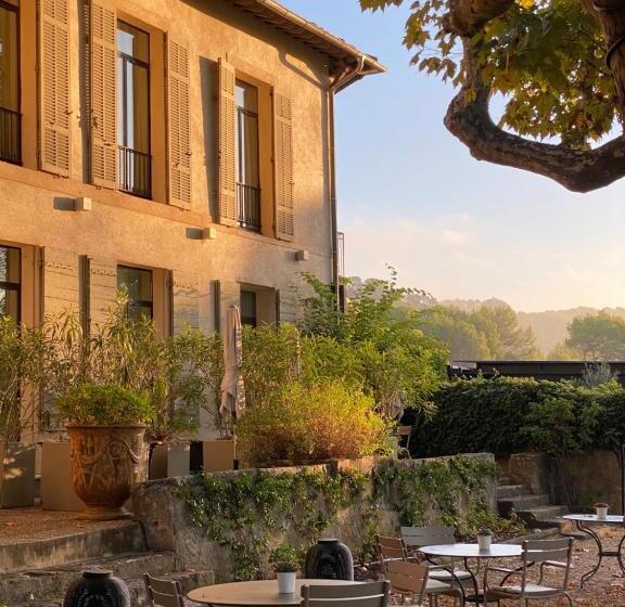 اتاق اجرایی, Les Lodges Sainte Victoire Hotel & Spa