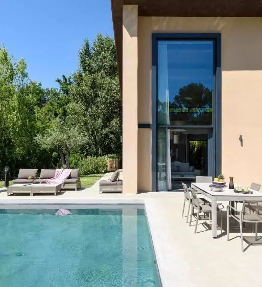 プール付３ベッドルーム　ビラ, Les Lodges Sainte Victoire Hotel & Spa