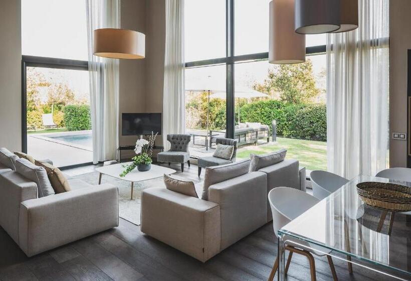 فيلا 3 غرف نوم مزودة بحمام سباحة, Les Lodges Sainte Victoire Hotel & Spa