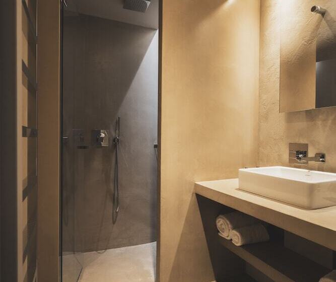 جناح عائلي, Les Lodges Sainte Victoire Hotel & Spa