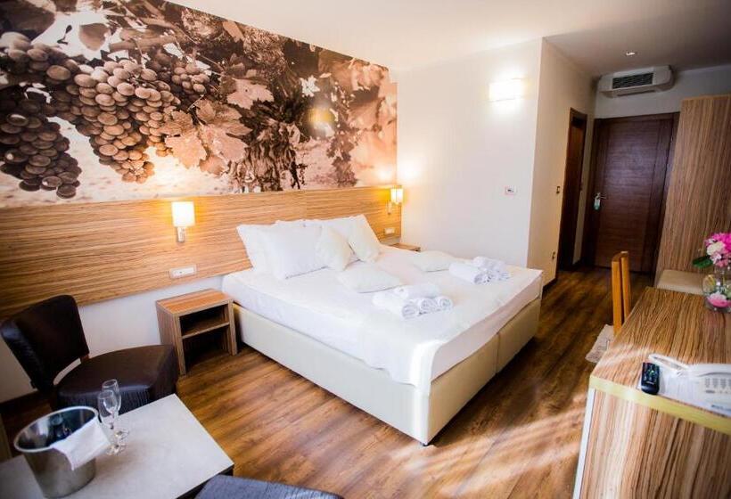 اتاق استاندارد, Luna