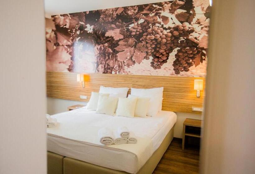 اتاق استاندارد, Luna