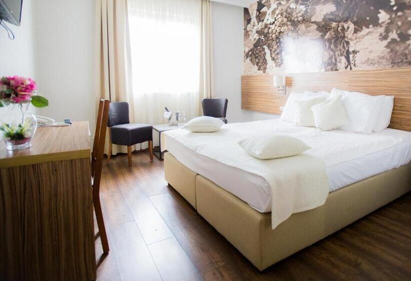 اتاق استاندارد, Luna