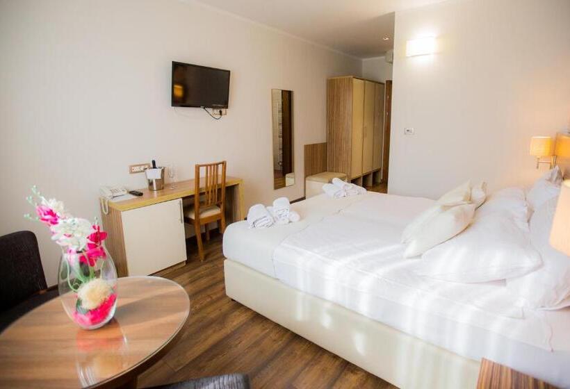 اتاق استاندارد, Luna