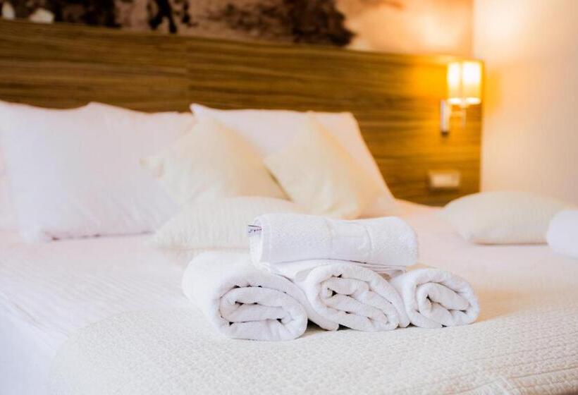 اتاق استاندارد, Luna