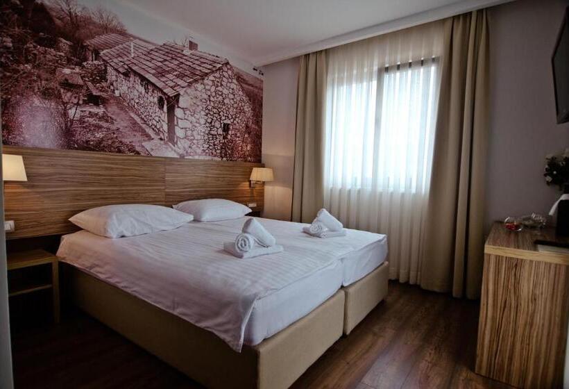 اتاق استاندارد, Luna