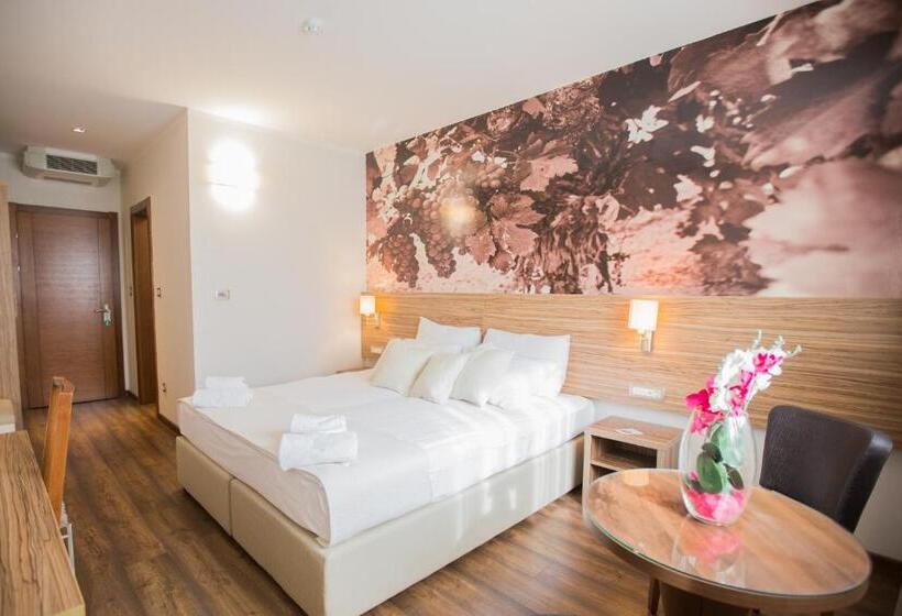 اتاق استاندارد, Luna