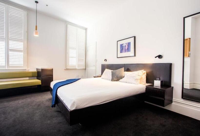 شقة غرفة واحدة, Middle Park