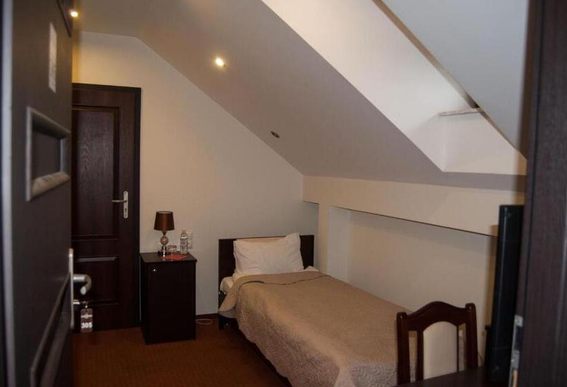 غرفة قياسية فردية, Prymus