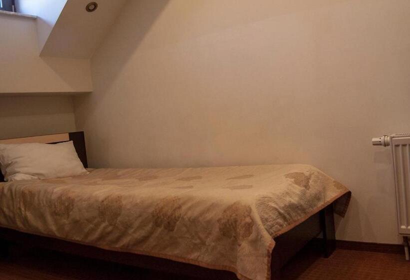 غرفة قياسية فردية, Prymus