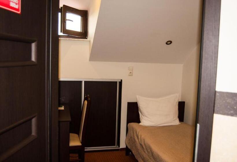 غرفة قياسية فردية, Prymus