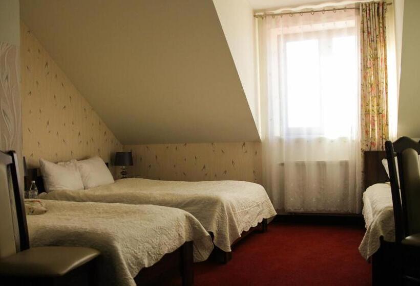 غرفة كومفورت ثلاثية, Prymus