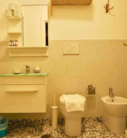 سوییت لوکس, Navona Residenza De Charme