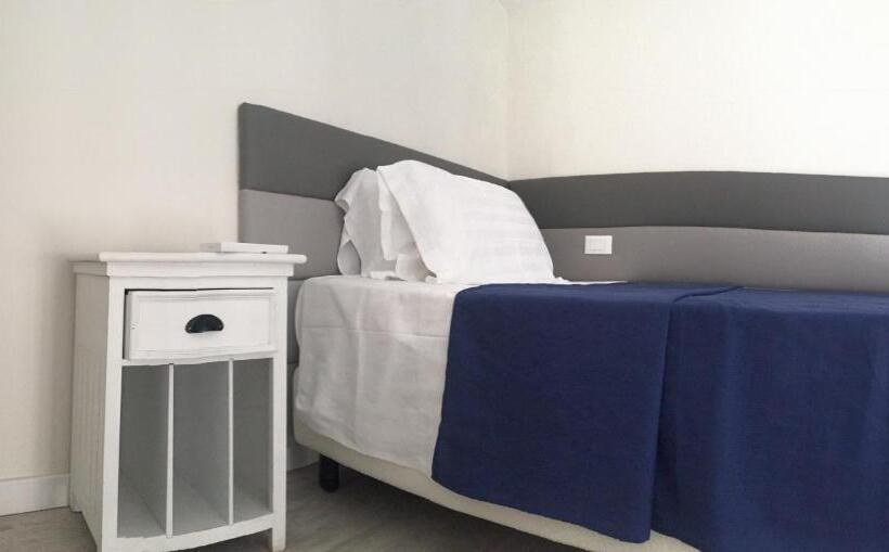 اتاق استاندارد یک نفره, Navona Residenza De Charme