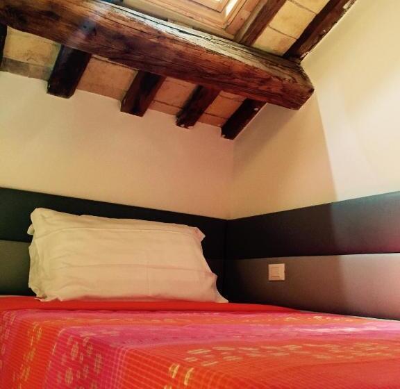 اتاق استاندارد یک نفره, Navona Residenza De Charme