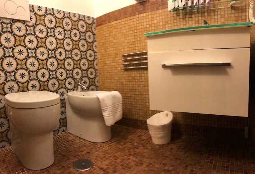 سوییت جونیور, Navona Residenza De Charme