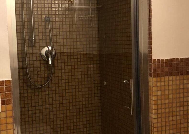 سوییت جونیور, Navona Residenza De Charme