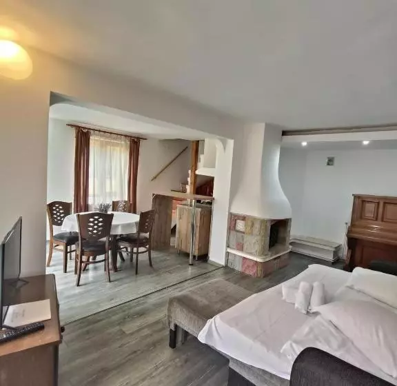 Apartament 1 Dormitori amb Vistes, D&d Busteni