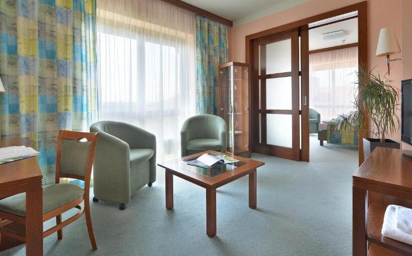 סוויטת סופריור, Wellness Hotel Happy Star