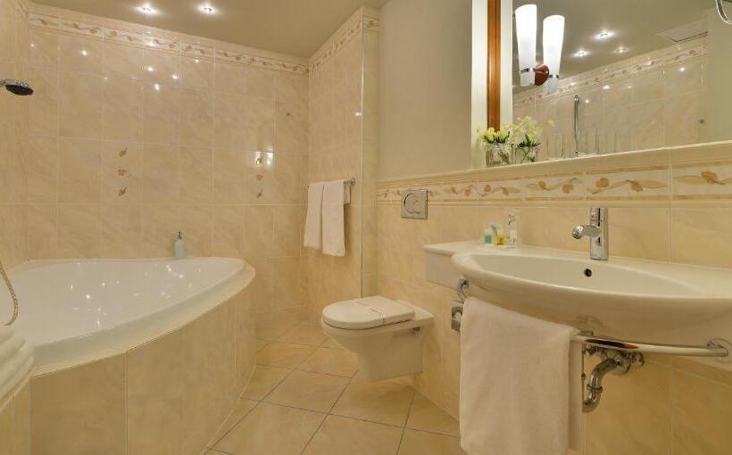 סוויטת סופריור, Wellness Hotel Happy Star