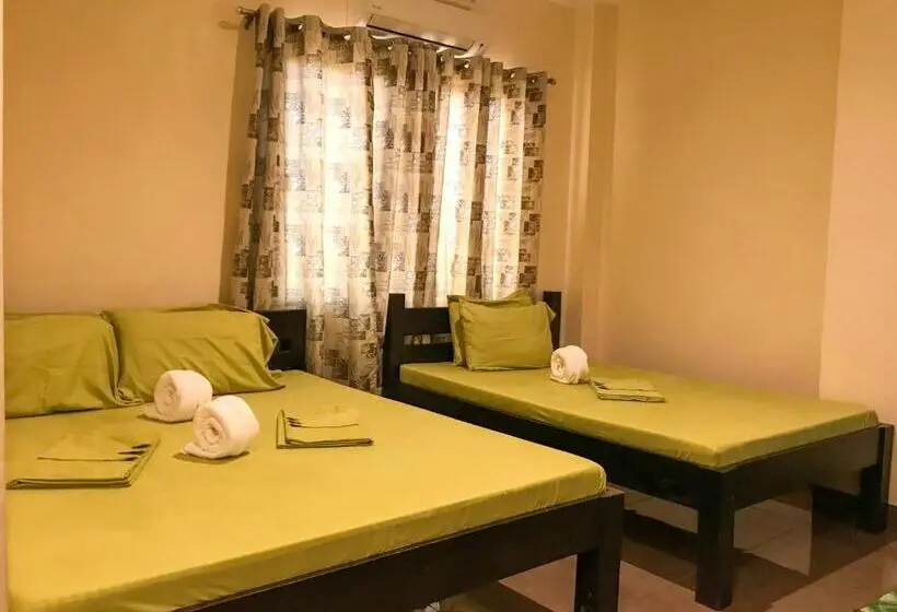 اتاق خانوادگی, E.i. Suites