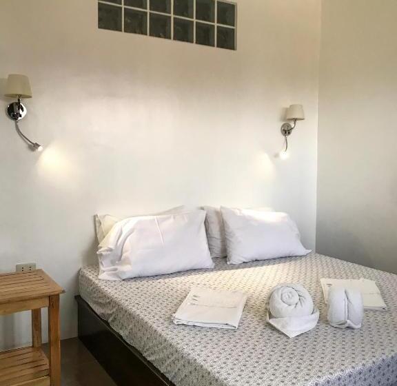 سوییت, E.i. Suites