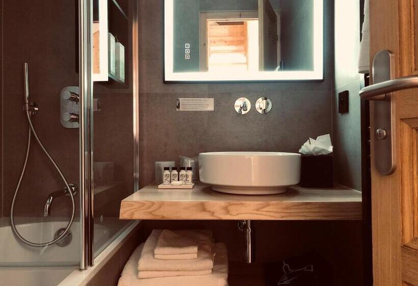 デラックスファミリールーム, Terrabeka Lodge