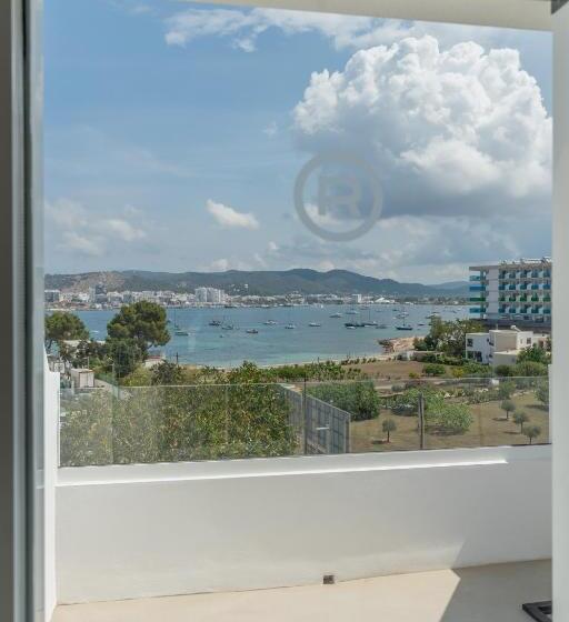 Студия Стандарт Вид на Море, Ryans Lolas   Adults Only