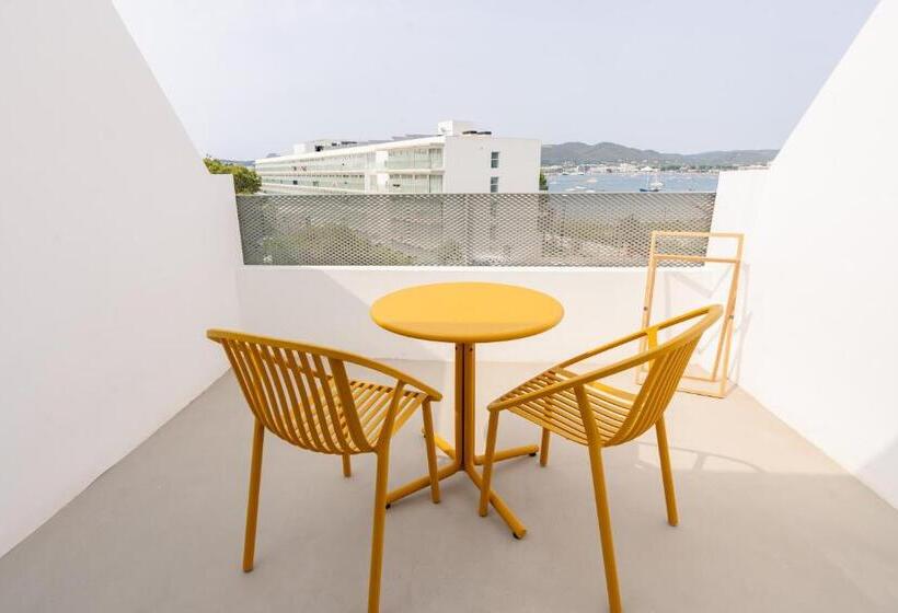 Студия Стандарт Вид на Море, Ryans Lolas   Adults Only