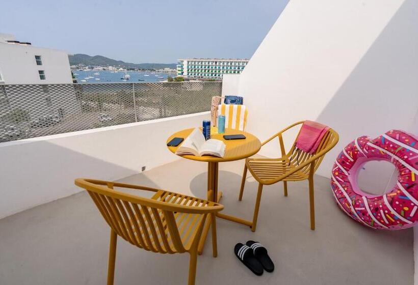 Студия Стандарт Вид на Море, Ryans Lolas   Adults Only