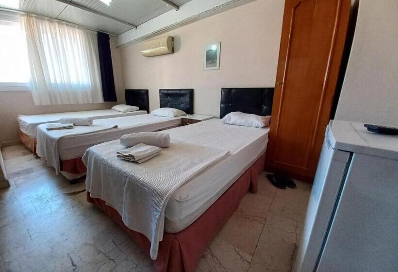 Standard Triple Room, Blue Otel