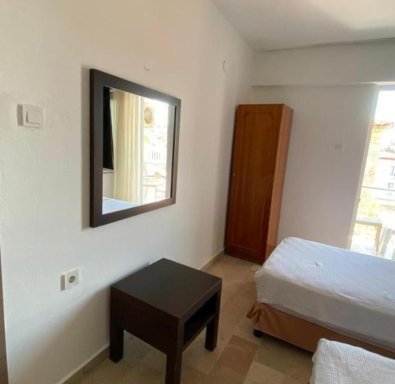 Standard Triple Room, Blue Otel