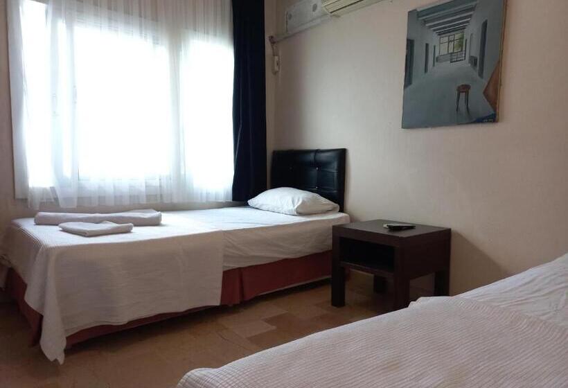 Standard Room, Blue Otel