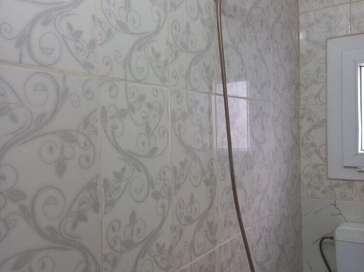 Family Room, Blue Otel