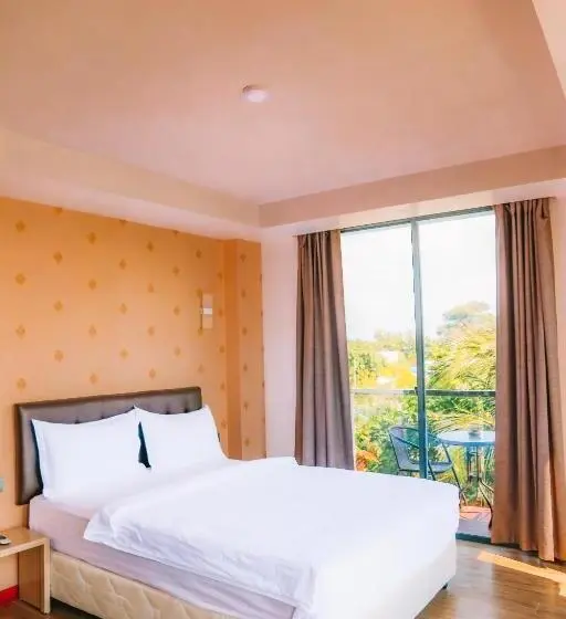 اتاق لوکس با بالکن, Ari Grand Hotel & Spa