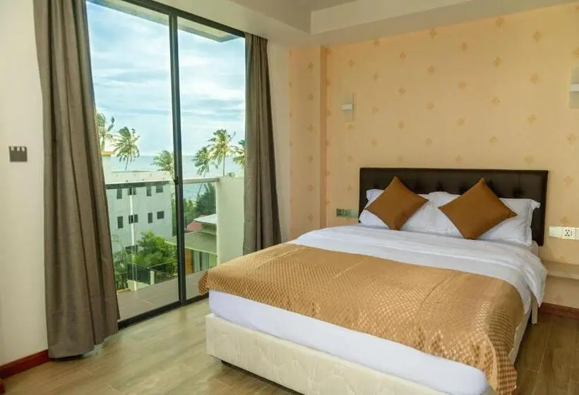 اتاق لوکس با بالکن و چشم‌انداز دریا, Ari Grand Hotel & Spa