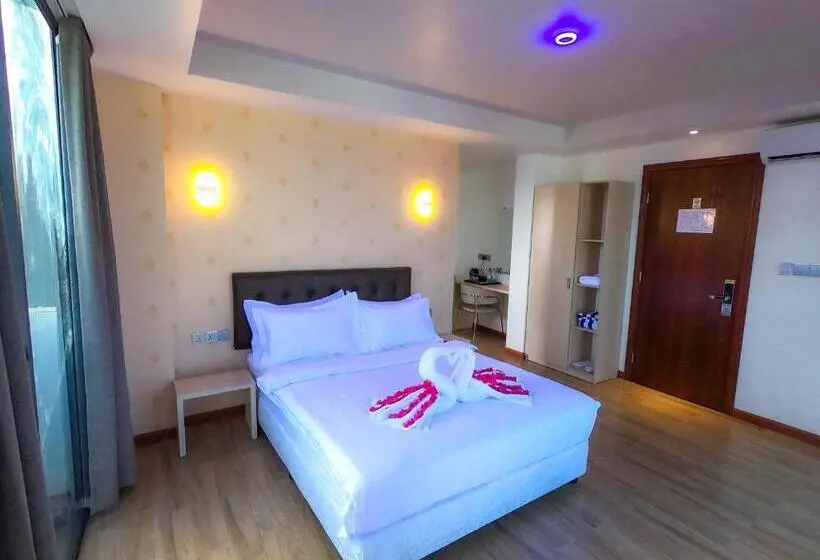 سوئیت با وان آب گرم, Ari Grand Hotel & Spa