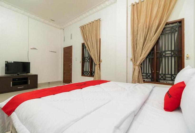 スイート, Reddoorz Syariah Near Universitas Putra Indonesia Padang