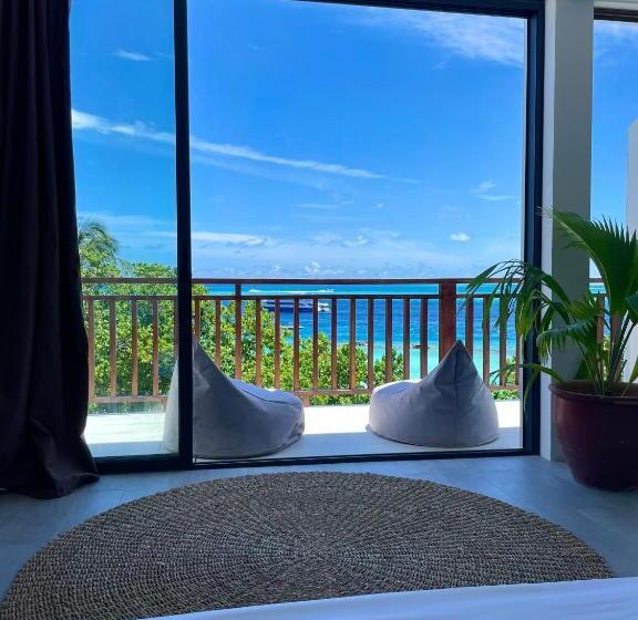 سوییت با چشم‌انداز دریا, Samura Panorama Guest House