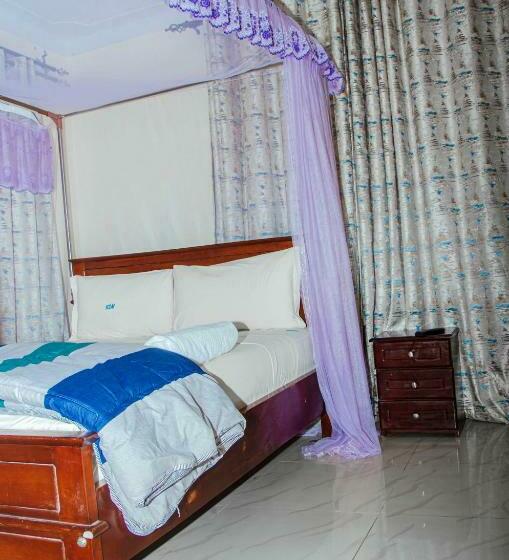 اتاق یک تخته با چشم‌انداز باغ, Santa Maria