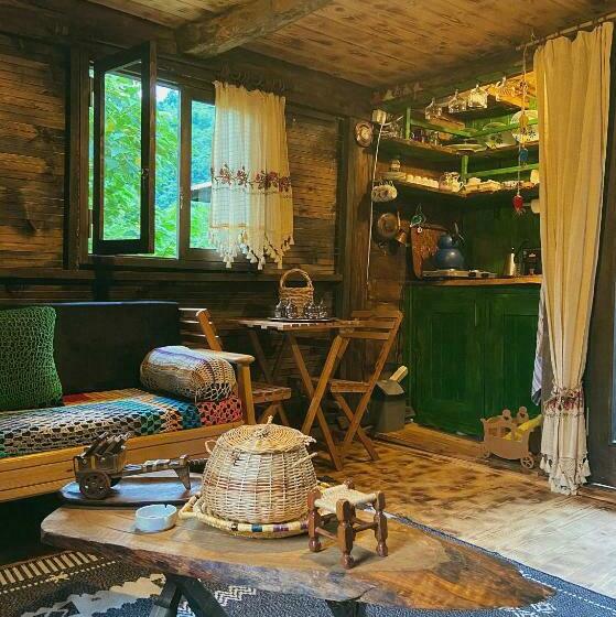 اتاق استاندارد چهار تخته, Zeni De Vore Serender & House