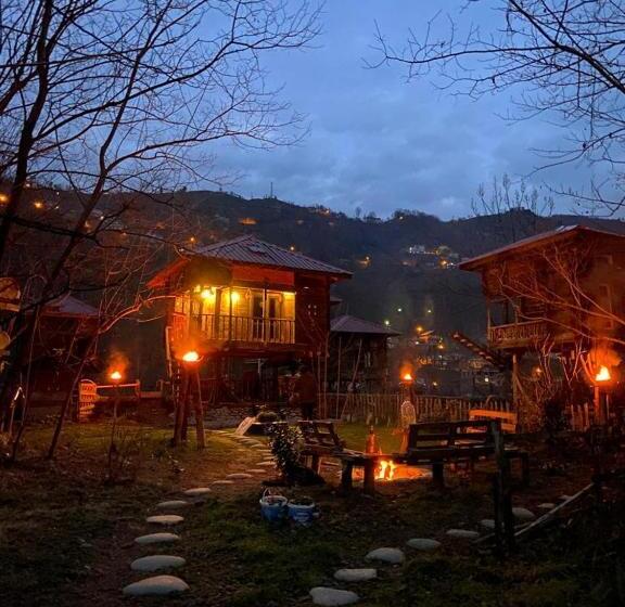 اتاق استاندارد سه نفره, Zeni De Vore Serender & House