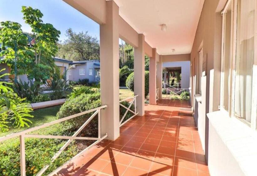 غرفة قياسية, Thuto Centre Conferencing & Bush Lodge