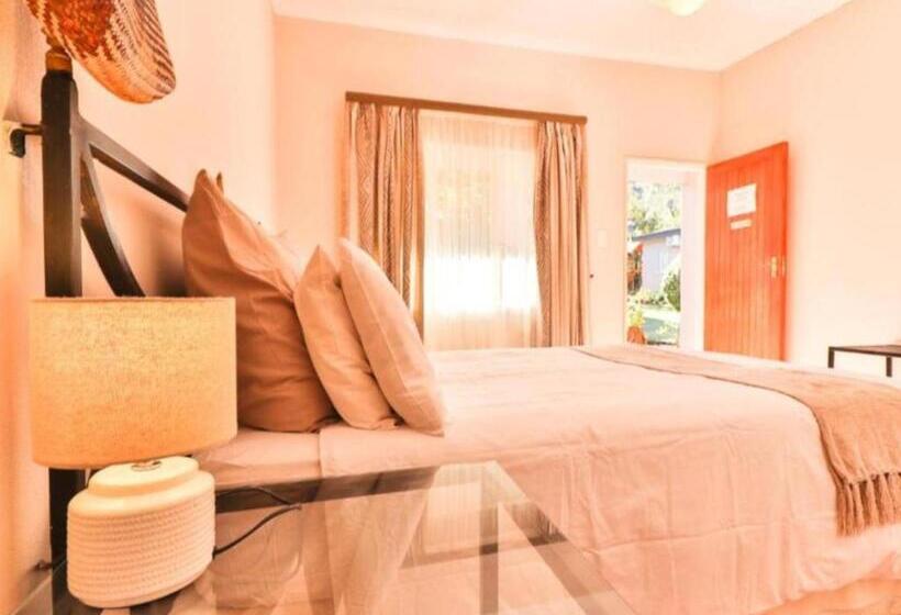 غرفة قياسية, Thuto Centre Conferencing & Bush Lodge