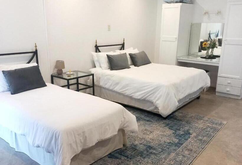 غرفة ديلوكس عائلية, Thuto Centre Conferencing & Bush Lodge